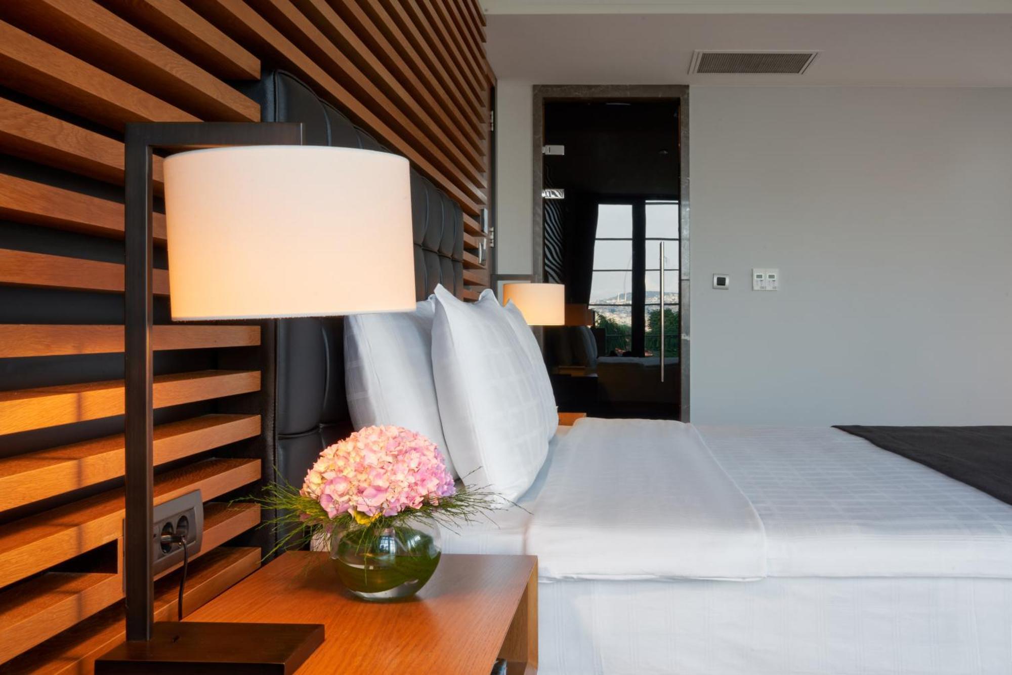 Metropolitan Hotels Bosphorus - Special Category Istambul Exterior foto